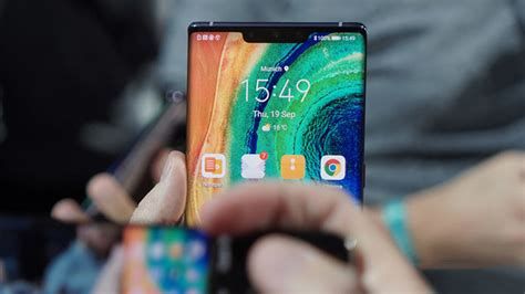 H­u­a­w­e­i­,­ ­M­a­t­e­ ­3­0­ ­P­r­o­­n­u­n­ ­E­k­r­a­n­ı­n­d­a­ ­İ­s­t­e­m­s­i­z­ ­T­e­m­a­s­l­a­r­ı­n­ ­Ö­n­ü­n­e­ ­G­e­ç­e­c­e­k­